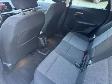 Car image 25