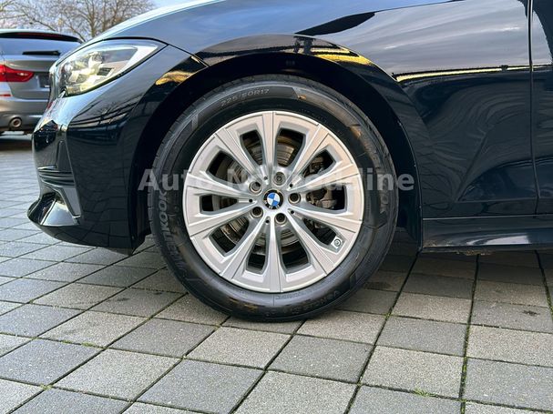 BMW 318i Touring 115 kW image number 34