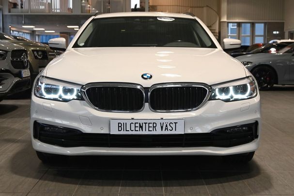 BMW 530i Touring Sport Line 185 kW image number 2