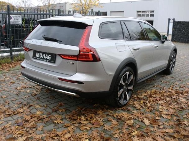 Volvo V60 Cross Country AWD B5 184 kW image number 4