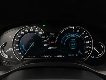 Car image 40