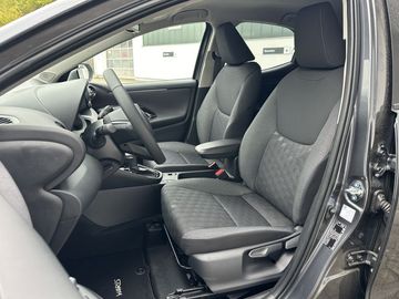 Car image 7