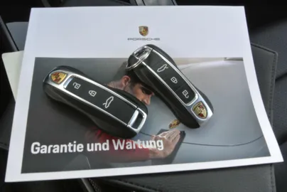 Car image 29