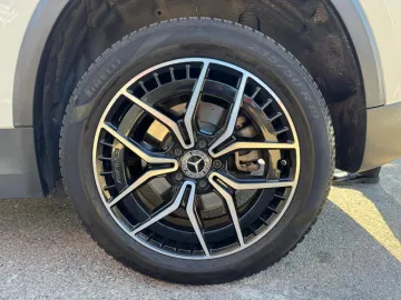 Car image 41