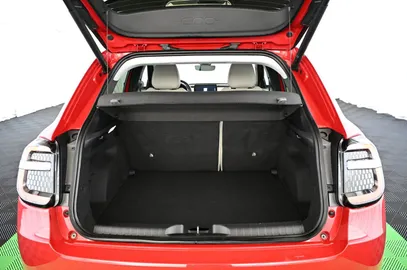 Car image 38