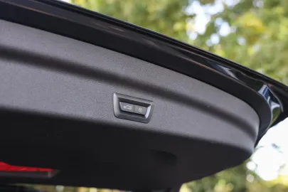 Car image 34