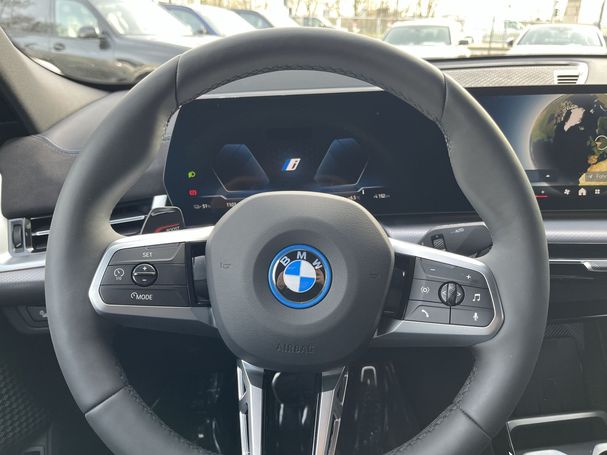 BMW iX2 xDrive30 M Sport 230 kW image number 6