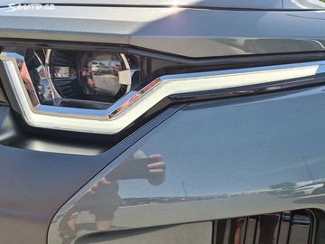 Car image 27
