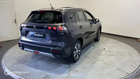 Car image 5