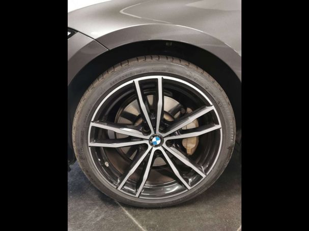 BMW 330 Touring xDrive 213 kW image number 8