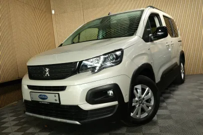 Car image 29