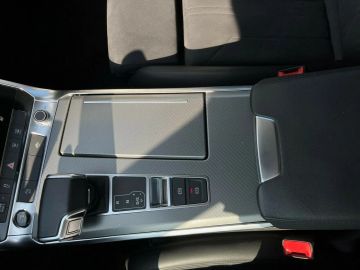 Car image 33