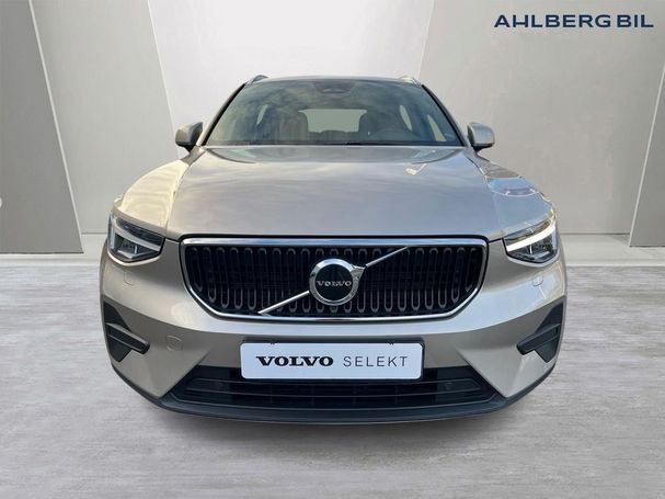 Volvo XC40 B4 Core 147 kW image number 6