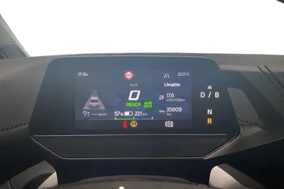 Car image 28