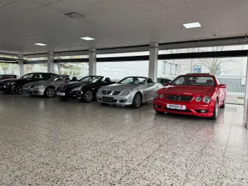 Car image 32