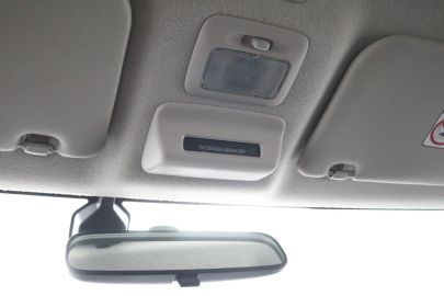 Car image 49