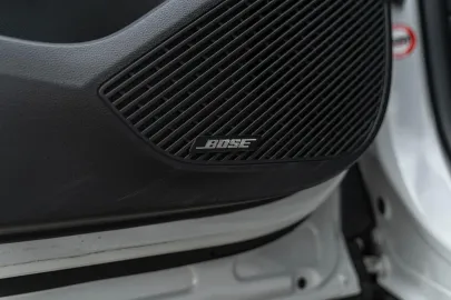 Car image 37
