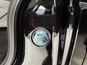 Car image 33