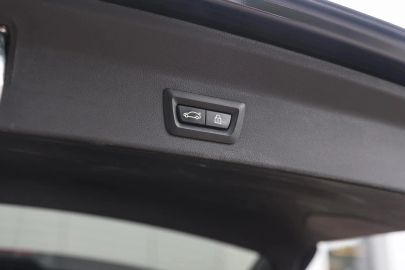 Car image 39