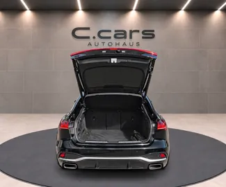 Car image 34