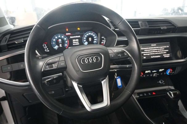 Audi Q3 35 TFSI S tronic Advanced 110 kW image number 2