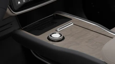 Car image 29