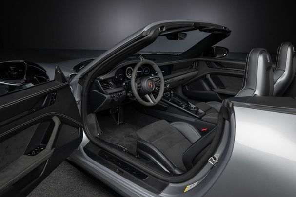 Porsche 992 Carrera 4 GTS Cabrio 353 kW image number 8