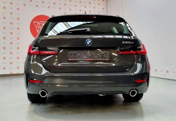 BMW 330 Touring xDrive 135 kW image number 17