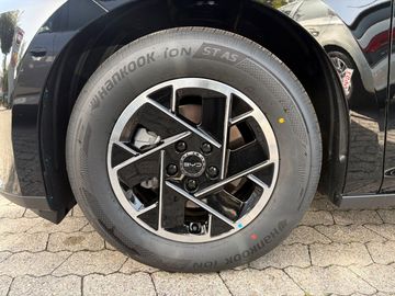 Car image 24
