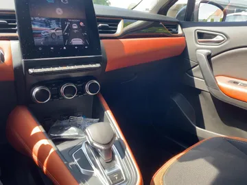 Car image 23