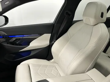 Car image 43