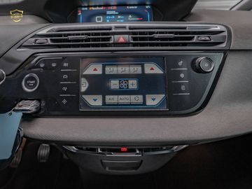 Car image 28