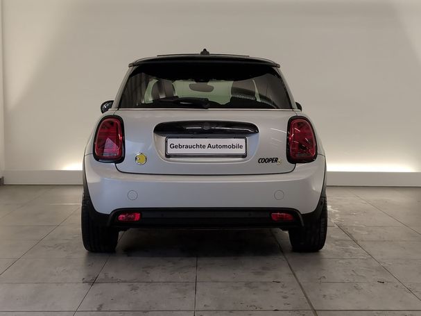 Mini Cooper SE Mini 135 kW image number 3