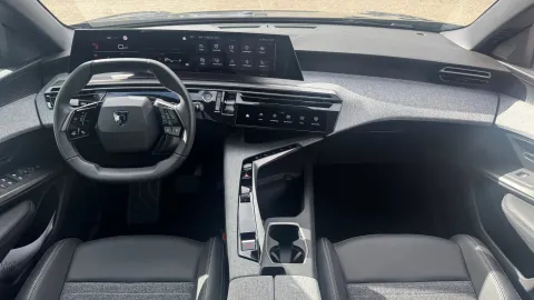 Car image 35