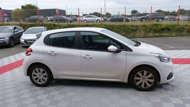 Peugeot 208 100 Active 74 kW image number 4