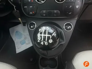 Car image 17