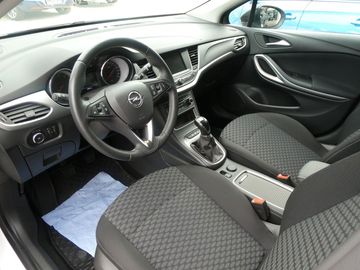 Car image 10