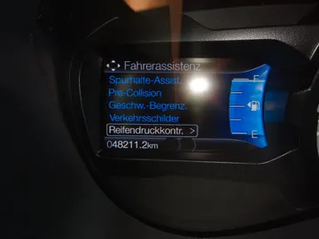 Car image 34