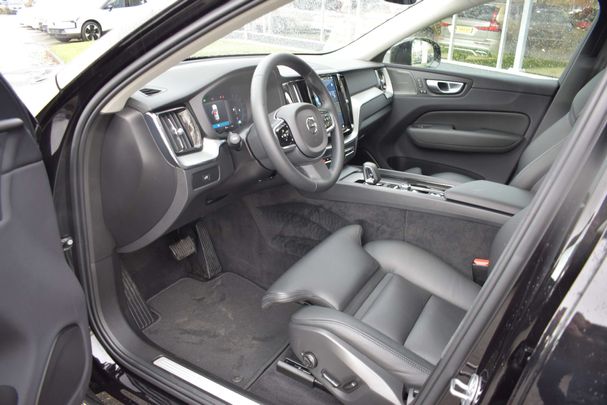 Volvo XC60 B4 155 kW image number 24