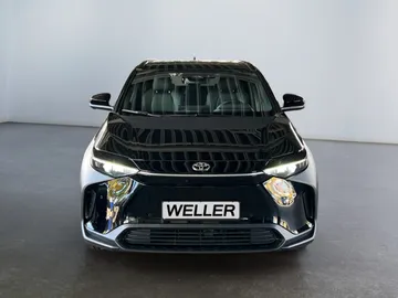 Car image 3