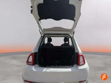Car image 19