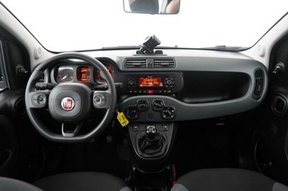 Car image 12