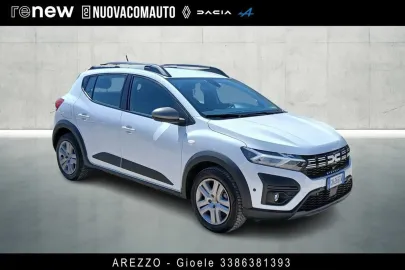 Car image 3