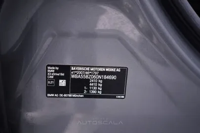 Car image 36
