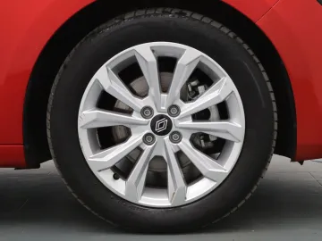 Car image 29