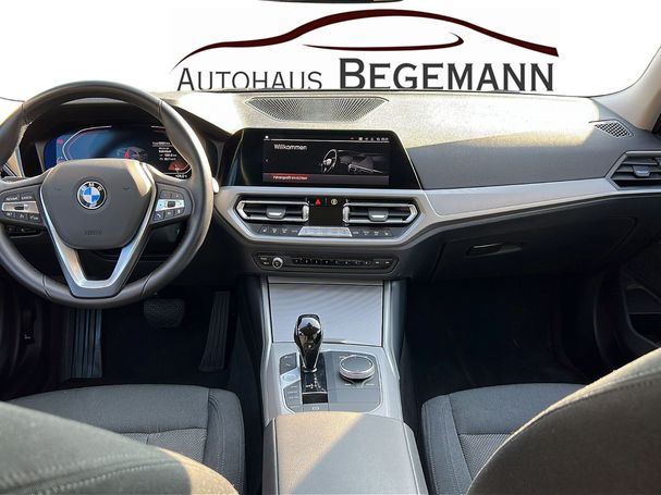 BMW 320d Touring xDrive Advantage 140 kW image number 13