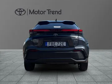 Car image 4