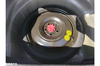 Car image 33