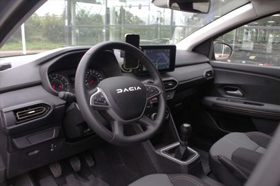 Car image 6