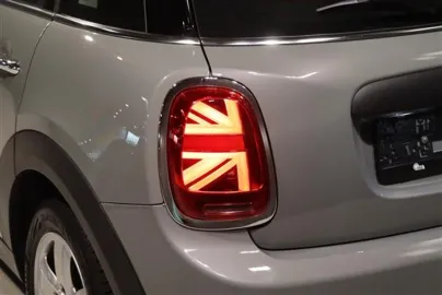 Car image 23
